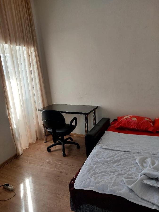 Nana Apartment Tbilisi Esterno foto